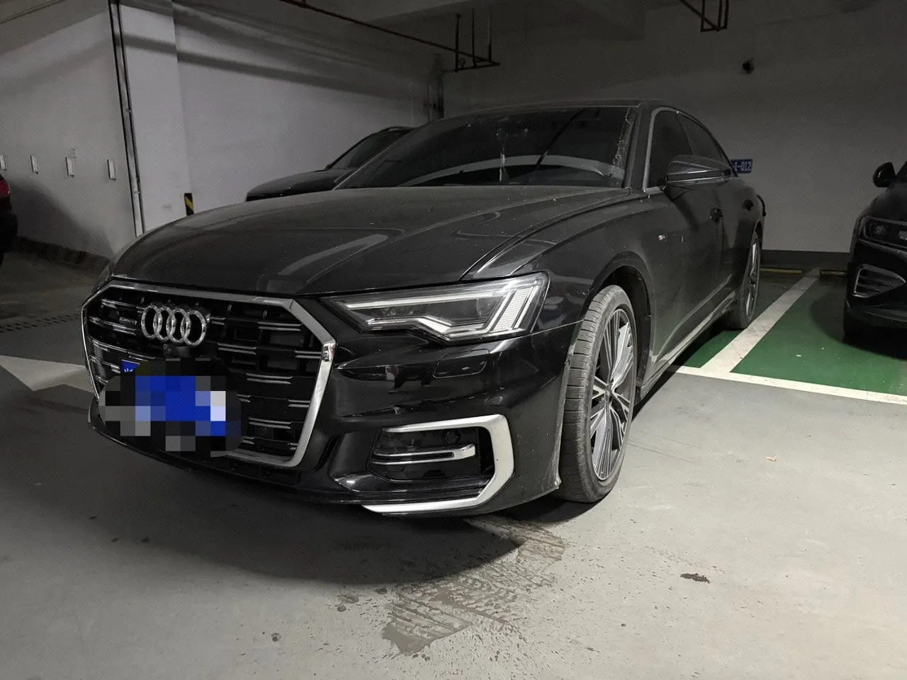 Open image lightbox: Audi 2024 A6L 2.0TFSI 45TFSI Quattro Selected Elegant Automatic Gear