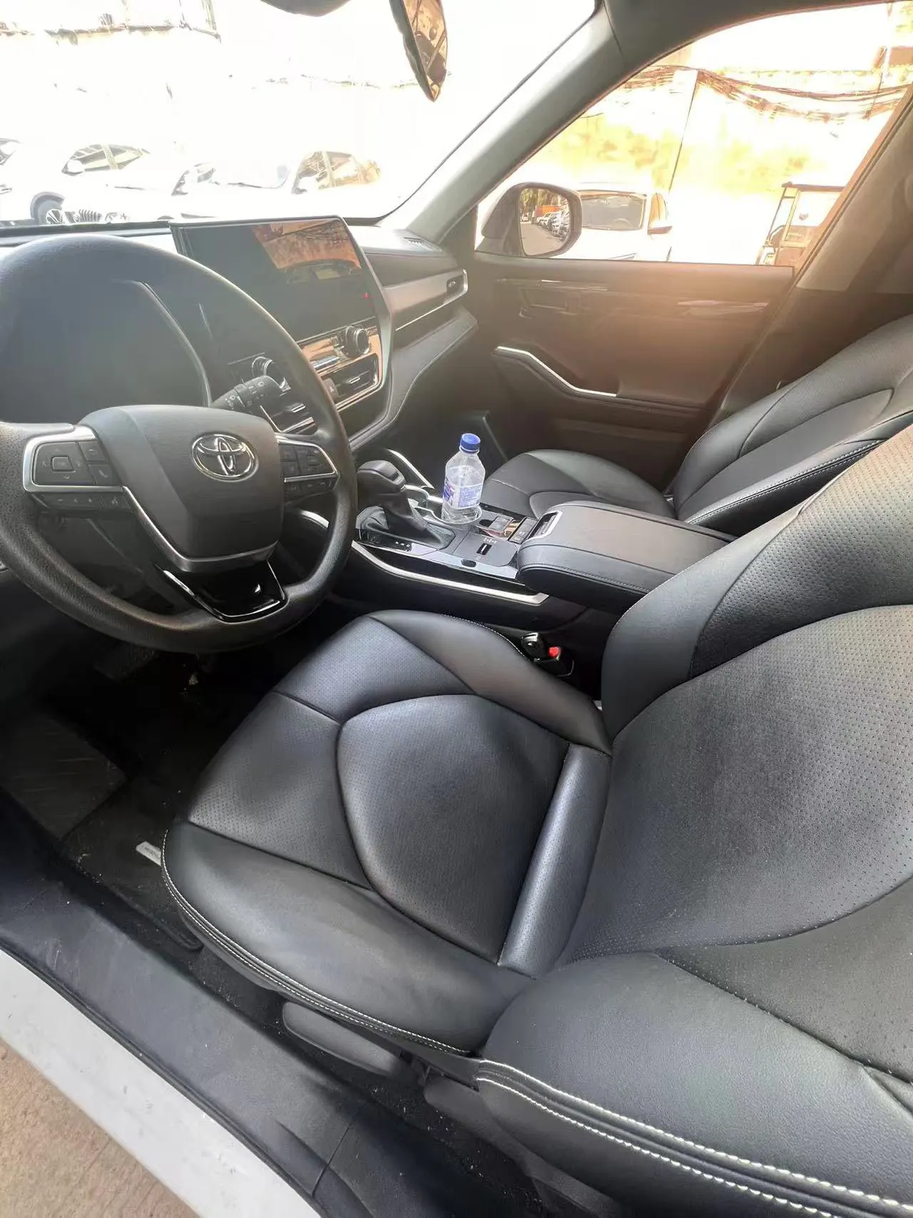 Toyota 2024 Highlander Dual Engine 2.5 Stepless Intelligent Electric Hybrid Two-Drive Elite Edition 5-seat Automatic Transmission 5