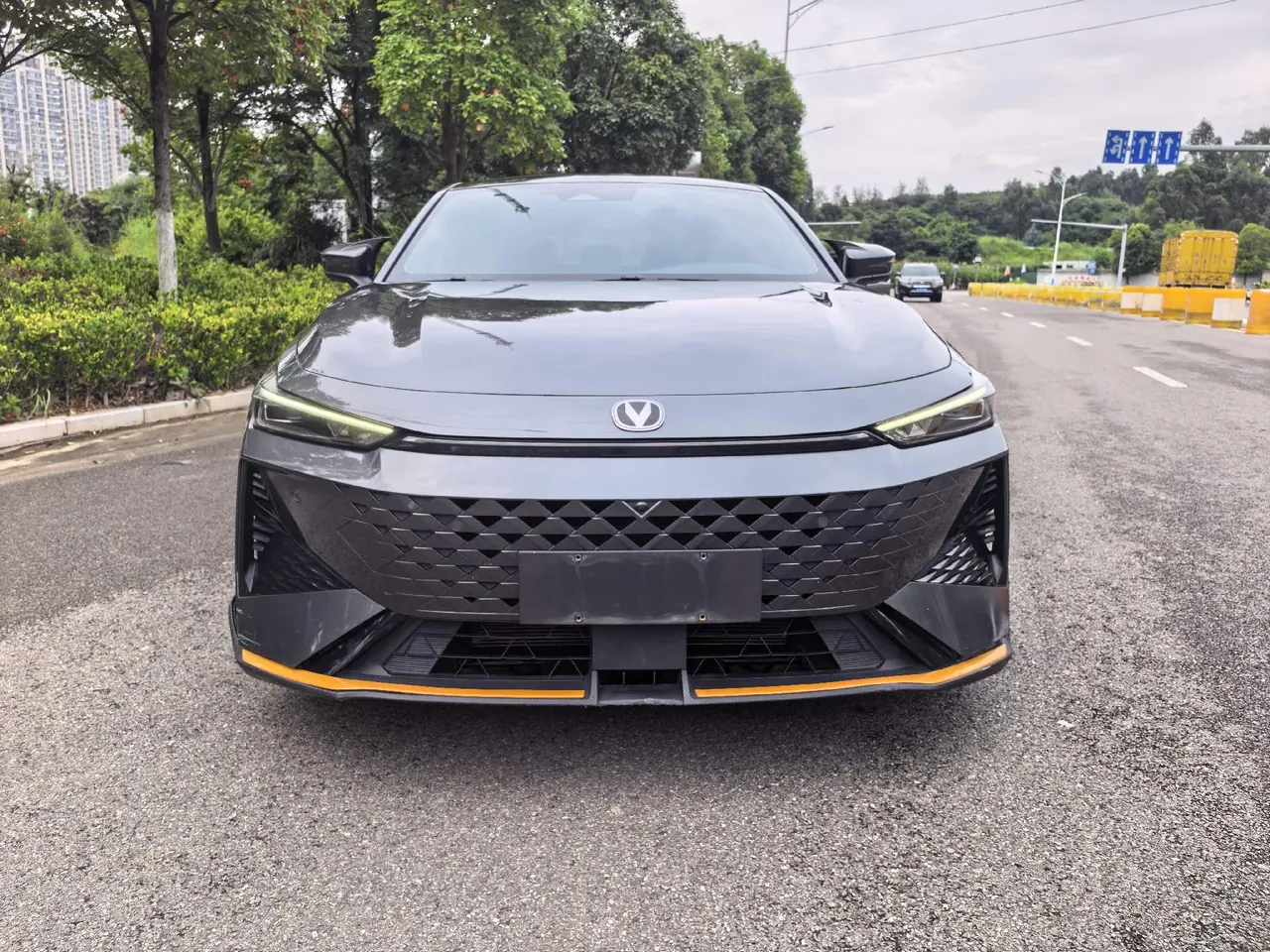 ChangAn 2024 UNI-V 1.5T Distinguished Sports Automatic 2
