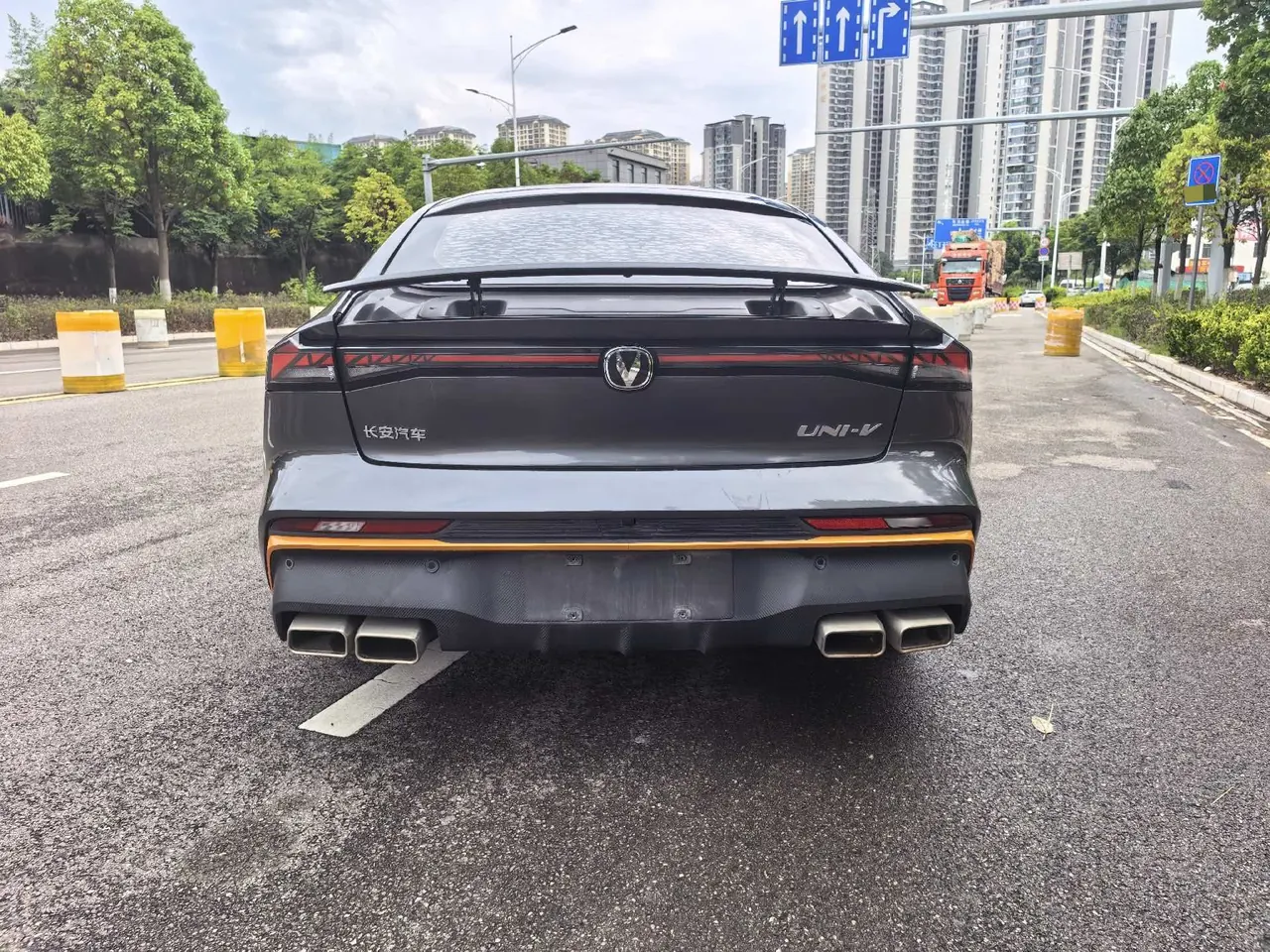 ChangAn 2024 UNI-V 1.5T Distinguished Sports Automatic 4
