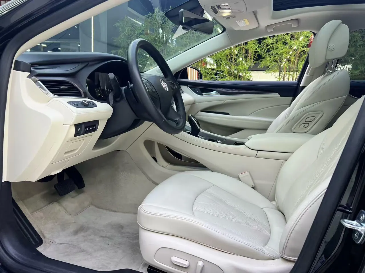 Buick 2022 LaCrosse 2.0T Avenir Premium Automatic 6