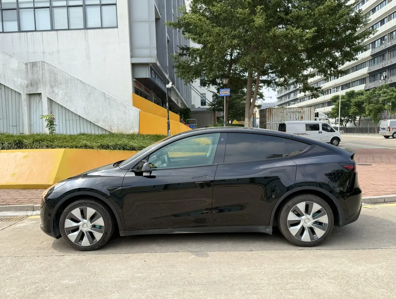 Tesla 2022 Model Y rear-wheel drive version automatic transmission 3