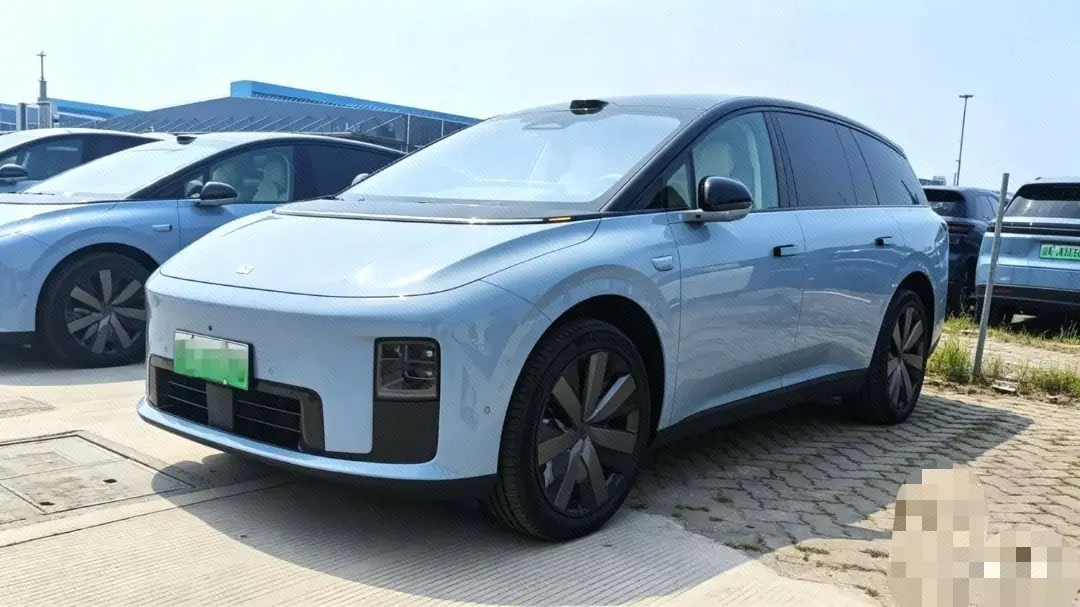 Li 2025 i8 Standard Edition Automatic Gear - View 1