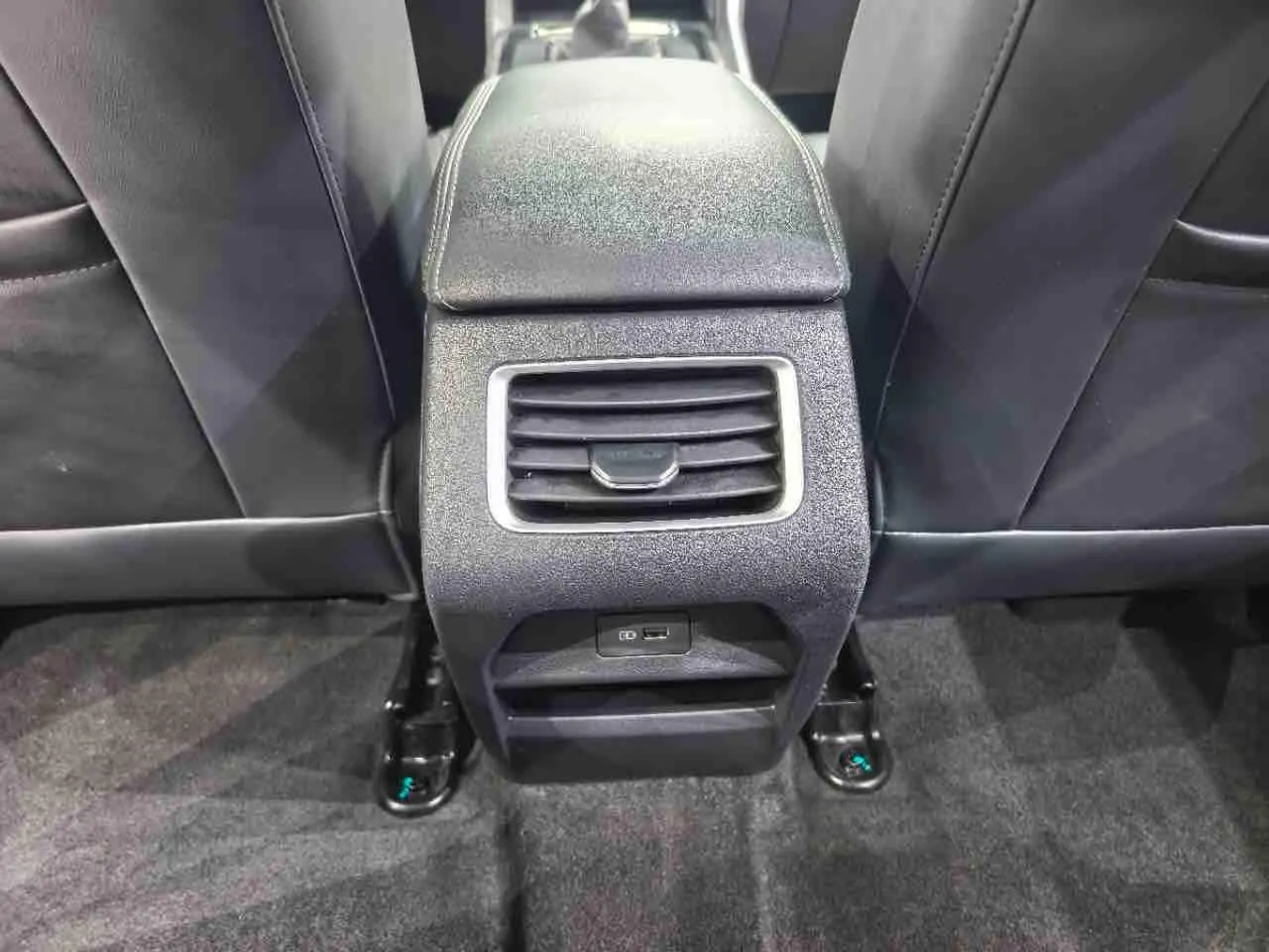 Geely Vision SUV(X6) 2021 Vision X6 Pro 1.4T Luxury Manual Gear 10