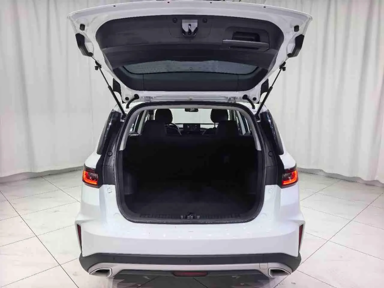 Geely Vision SUV(X6) 2021 Vision X6 Pro 1.4T Luxury Manual Gear 12