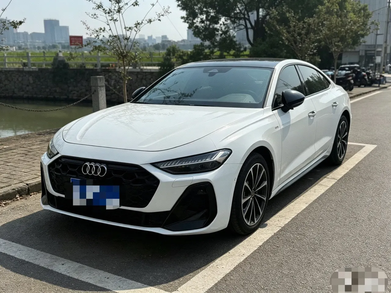 Audi 2026 A5L 2.0T Sport Plus Automatic - View 1