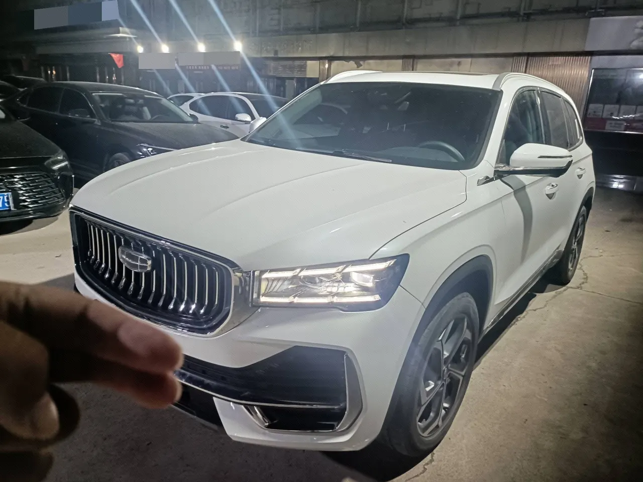 打开图片灯箱:Geely 2024 XingyueL (Monjaro) 2.0TD EVO Two-Drive Long Wind Edition Automatic Gear