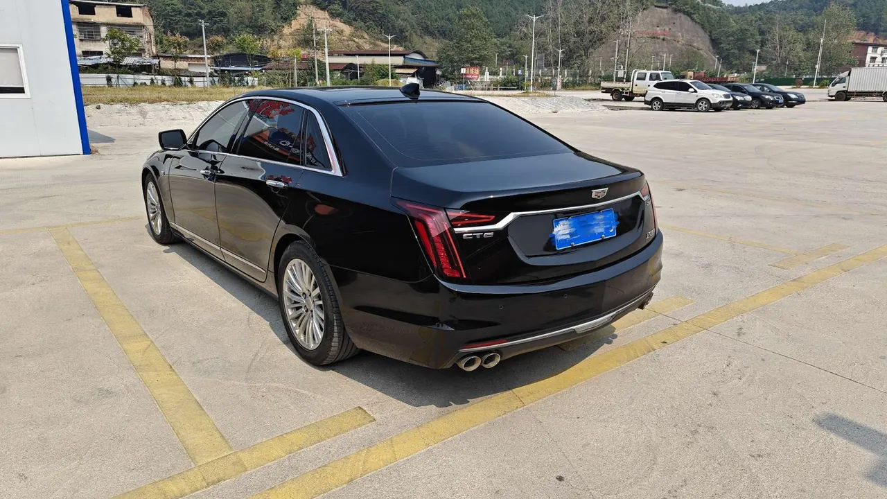 Cadillac 2022 CT6 2.0T 28T luxury automatic gear 4