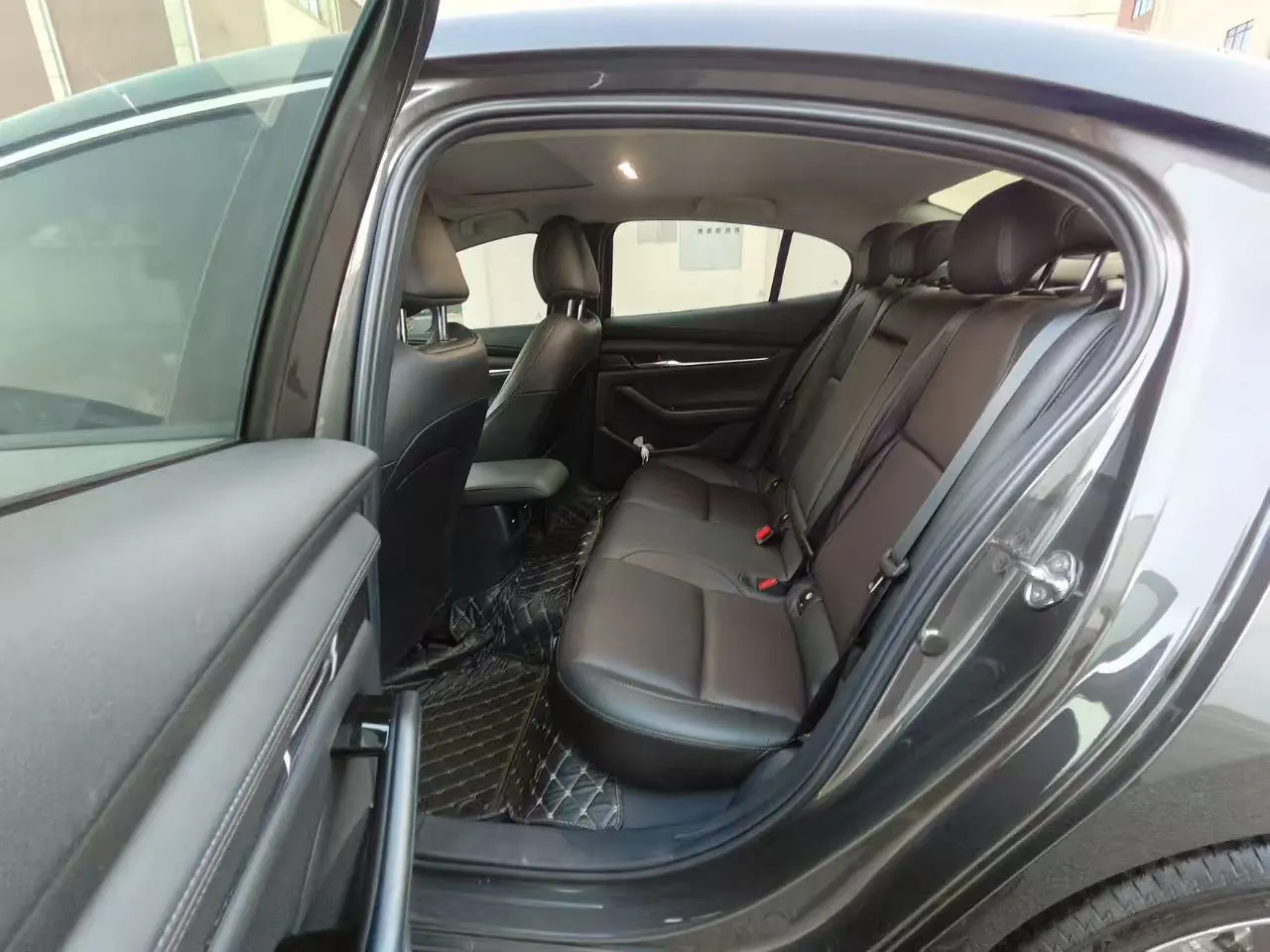 Mazda 3 Oncorsela 2021 Mazda 3 Oncorsela-sedan 2.0 quality dazzle version automatic transmission 9