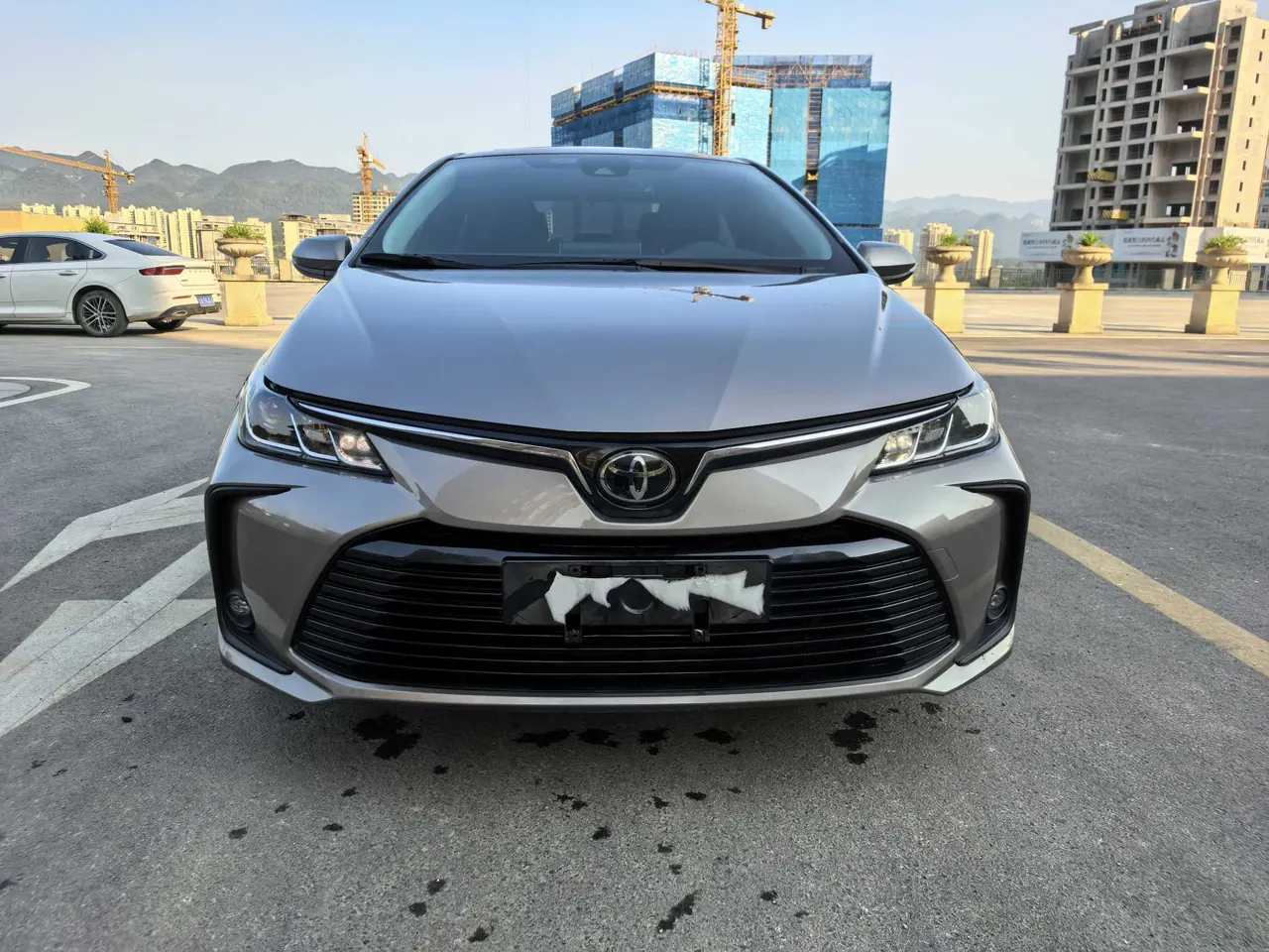 Toyota 2021 corolla 1.2T stepless elite version of automatic gear 2