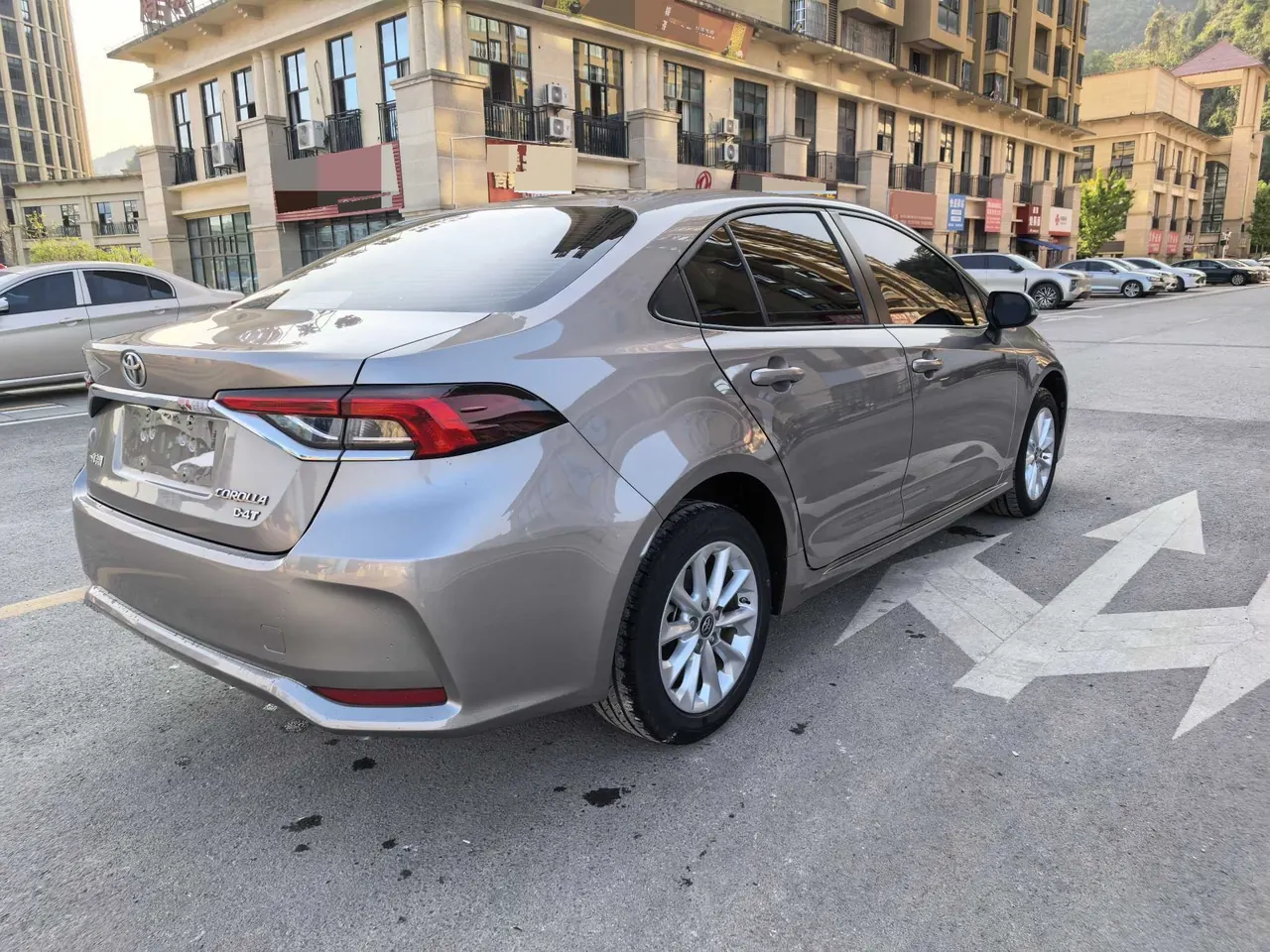 Toyota 2021 corolla 1.2T stepless elite version of automatic gear 5