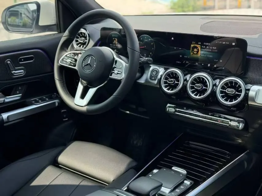 Mercedes Benz 2021 GLB 200 1.3T Fashion Automatic 3