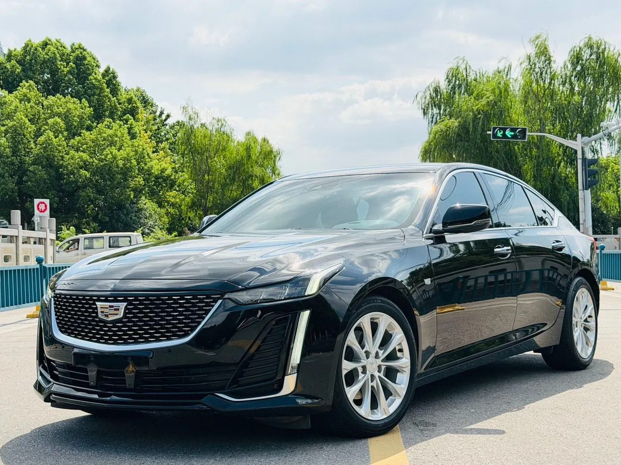Open image lightbox: Cadillac 2021 CT5 2.0T 28T luxury automatic gear