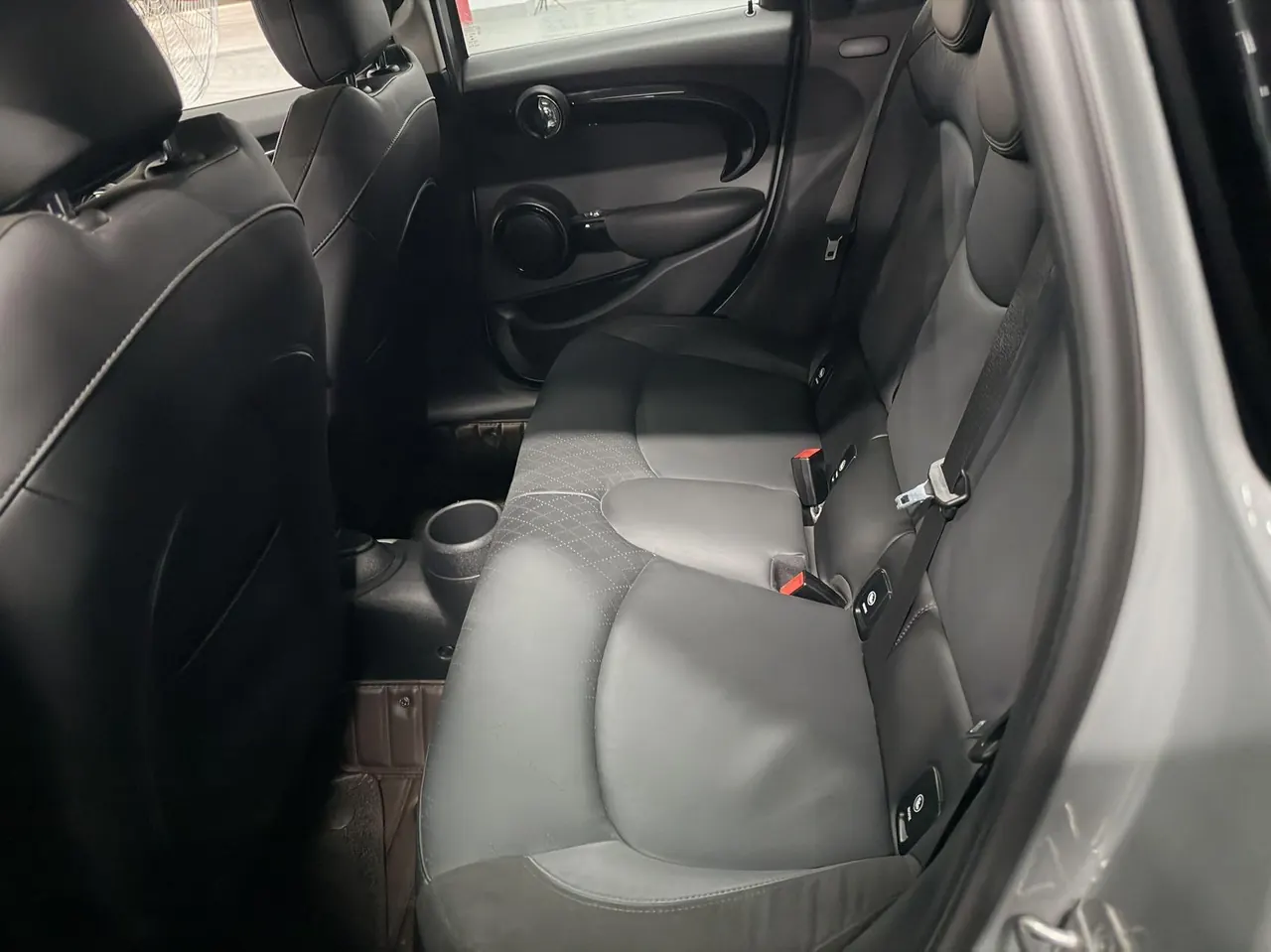 MINI Mini 5-Door (Imported) 2021 Mini Cooper 1.5T Artist Automatic Gear 5