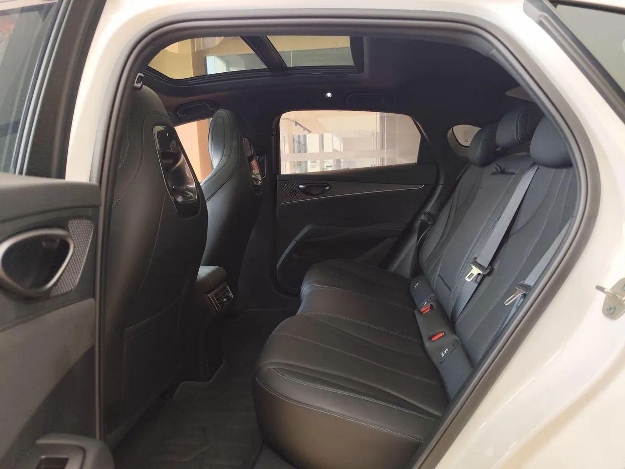 BYD 2025 seals 06 DM-i 1.5 stepless smart driving version 120KM exclusive automatic gear 8