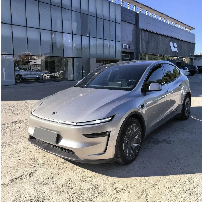 打开图片灯箱:Tesla 2025 Model Y L Long Endurance All-Wheel Drive Automatic Transmission