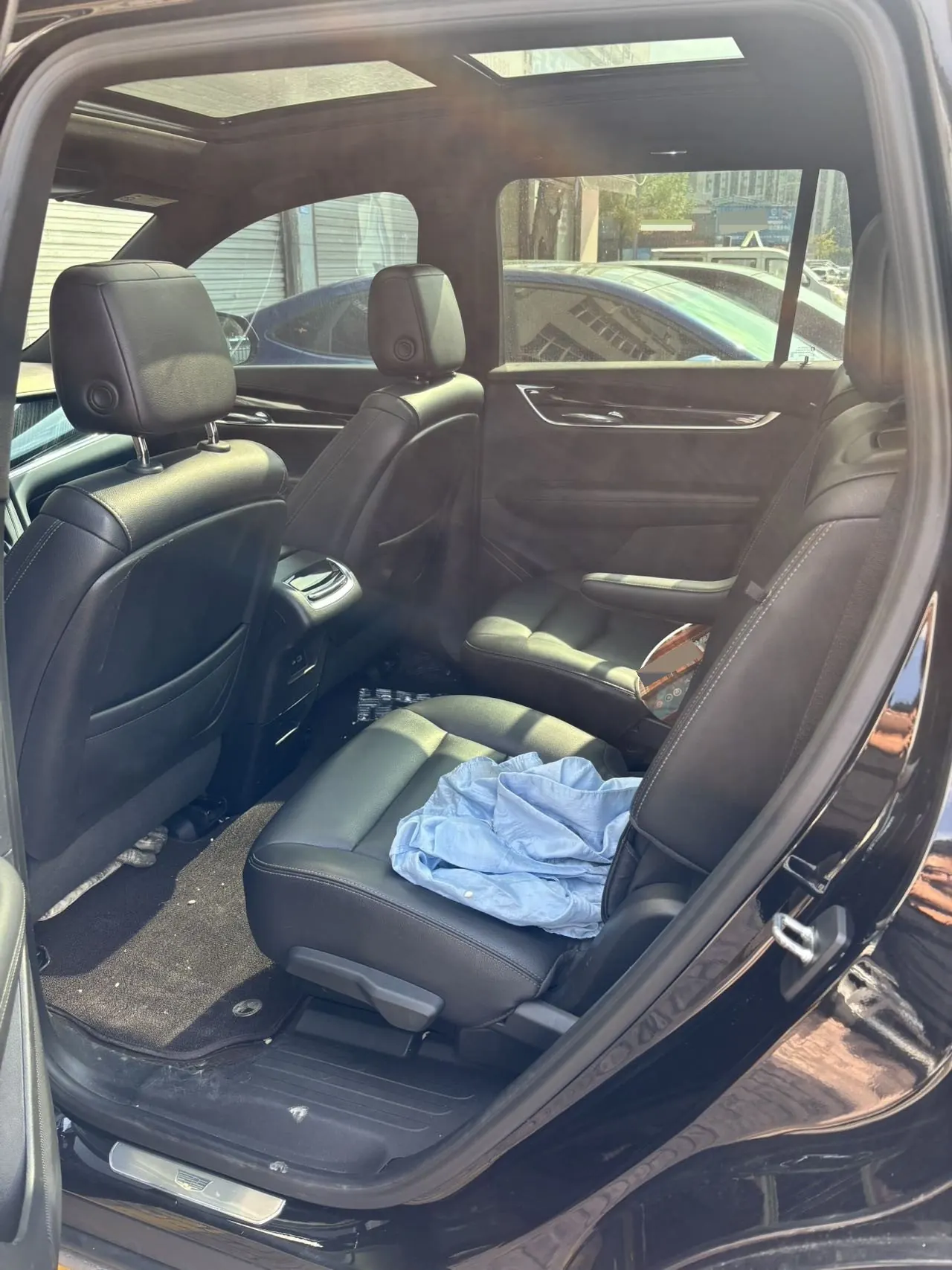 Cadillac 2021 XT6 2.0T 28T 6-seat luxury automatic gear 3