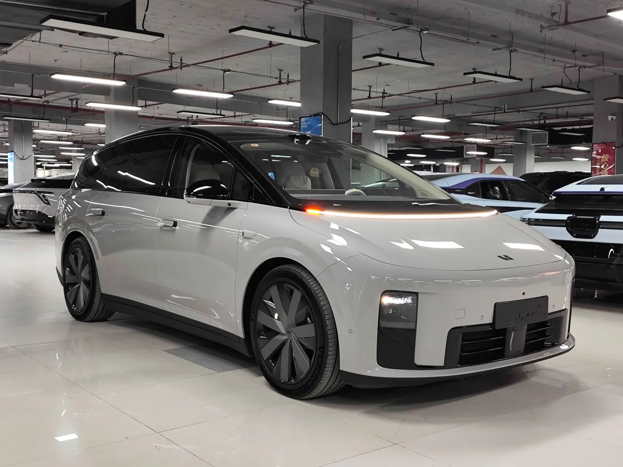 Li 2025 i8 Standard Edition Automatic Gear 3
