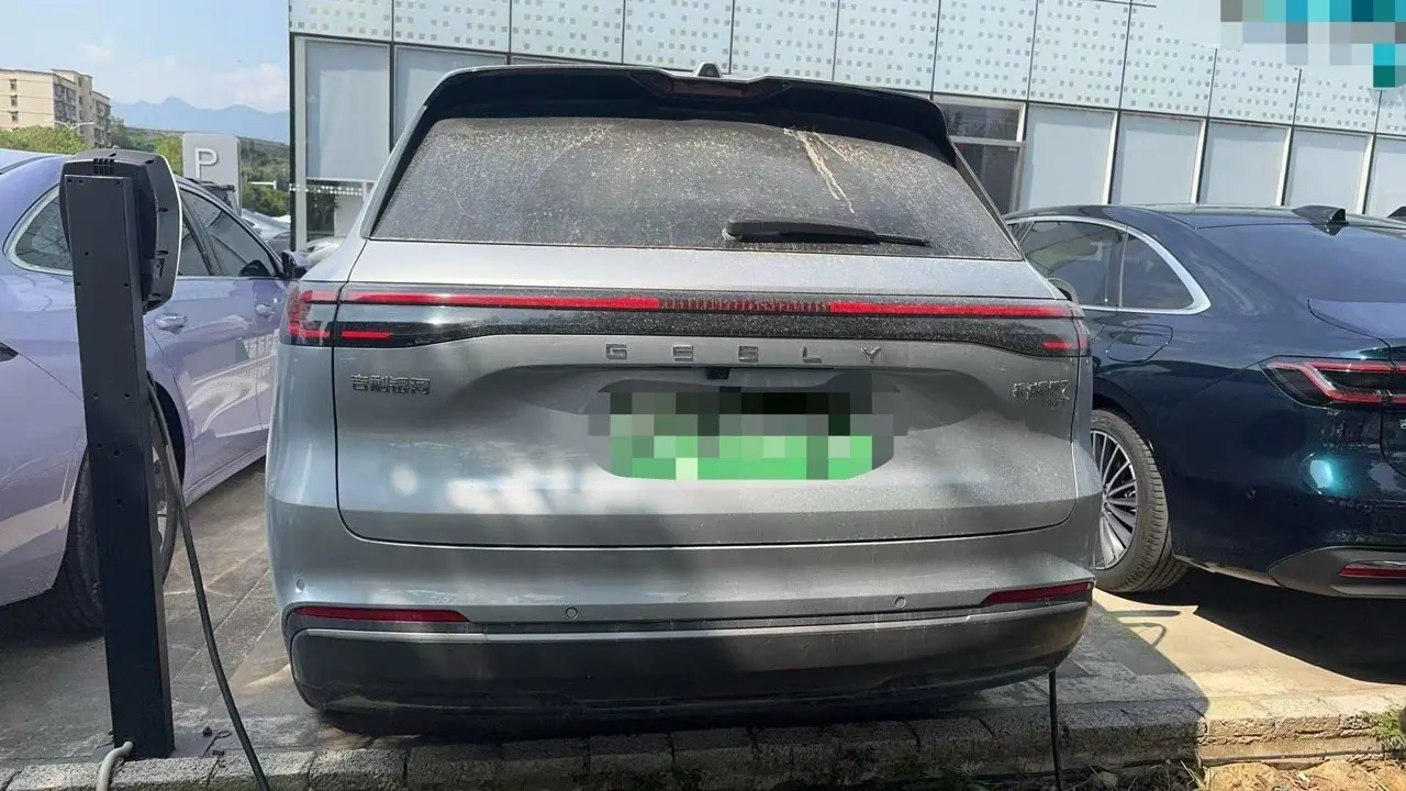 Geely Galaxy 2026 Starship 7 EM-i 1.5 135km Starship Edition Automatic Gear 5
