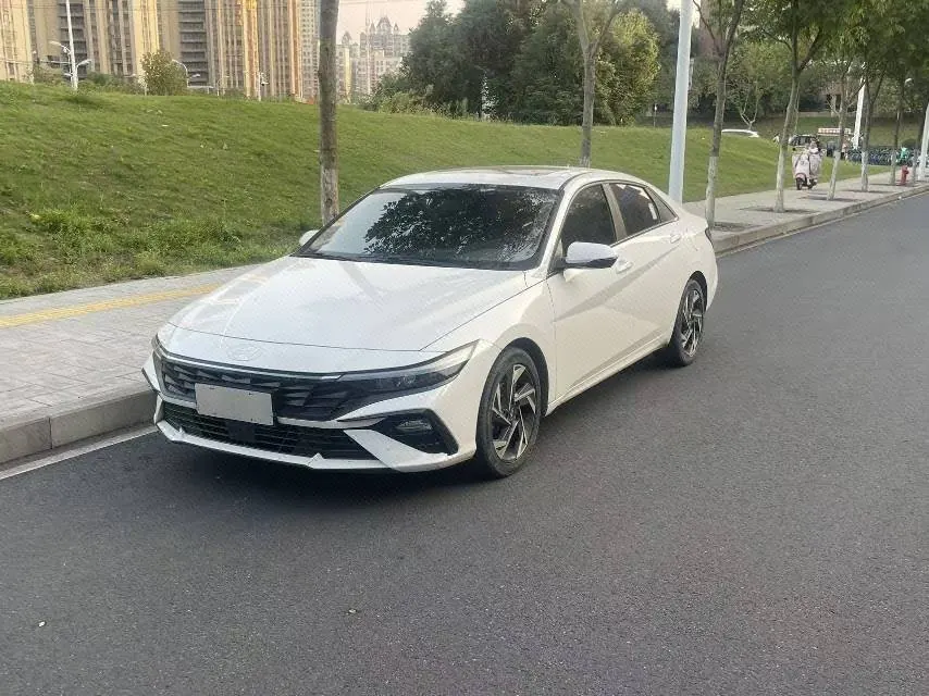 Открыть галерею: Hyundai 2023 Elantra-sedan 1.5 stepless GLX elite automatic gear