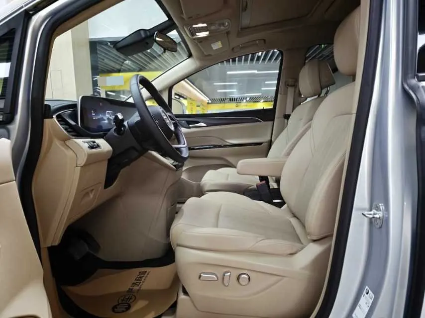 Buick 2025 GL8 Lu Shang 1.5T Premium Edition 7-seat Automatic Gear 4