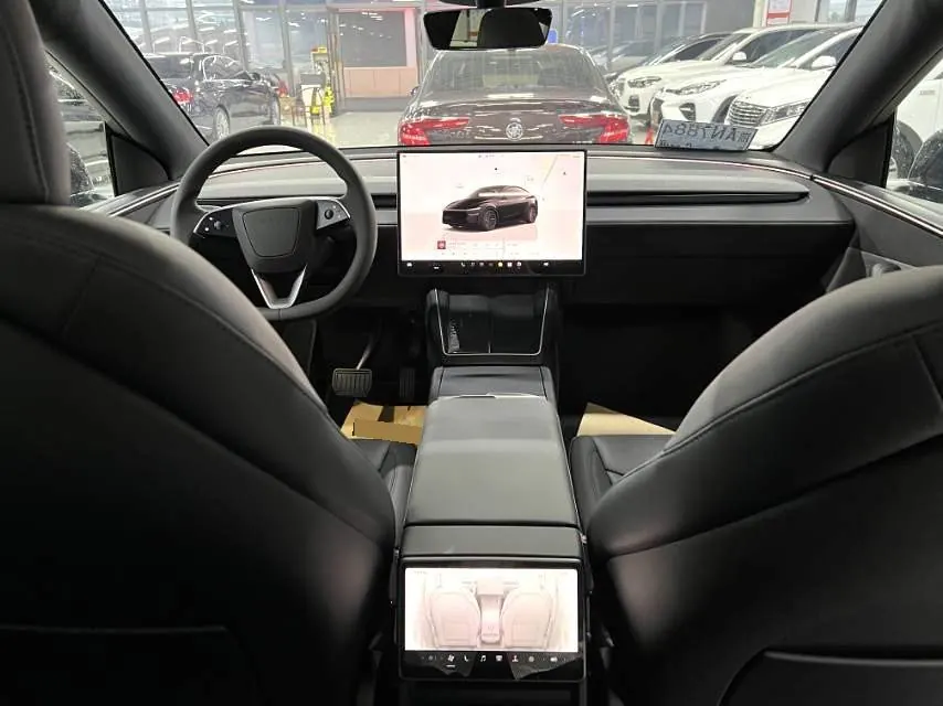 Tesla 2026 Model Y Rear-Wheel-Drive Automatic 3