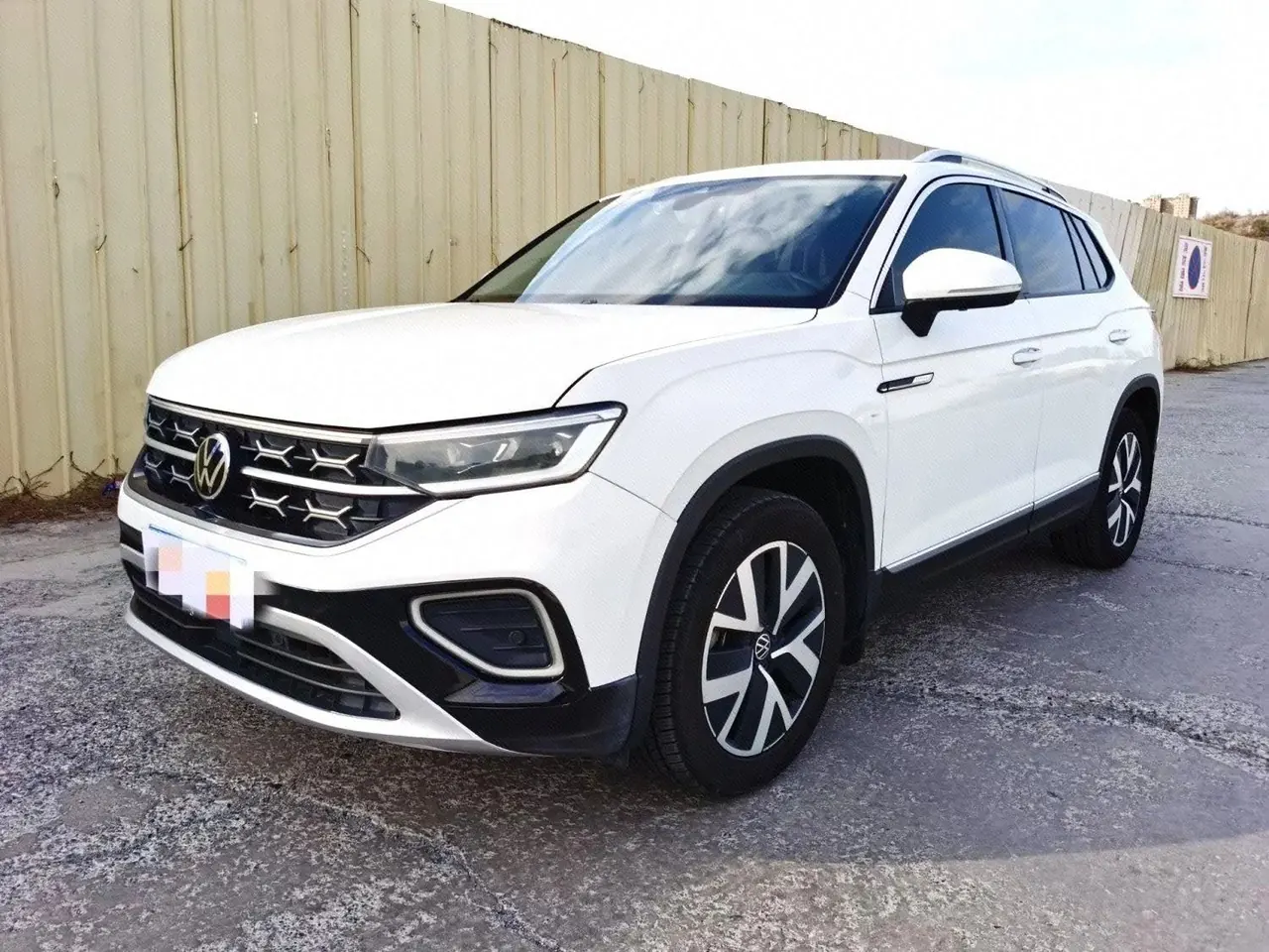 打开图片灯箱:Volkswagen 2023 Tanyue 1.4TSI 280TSI Two-Drive Luxury Plus Advanced Edition Automatic Gear