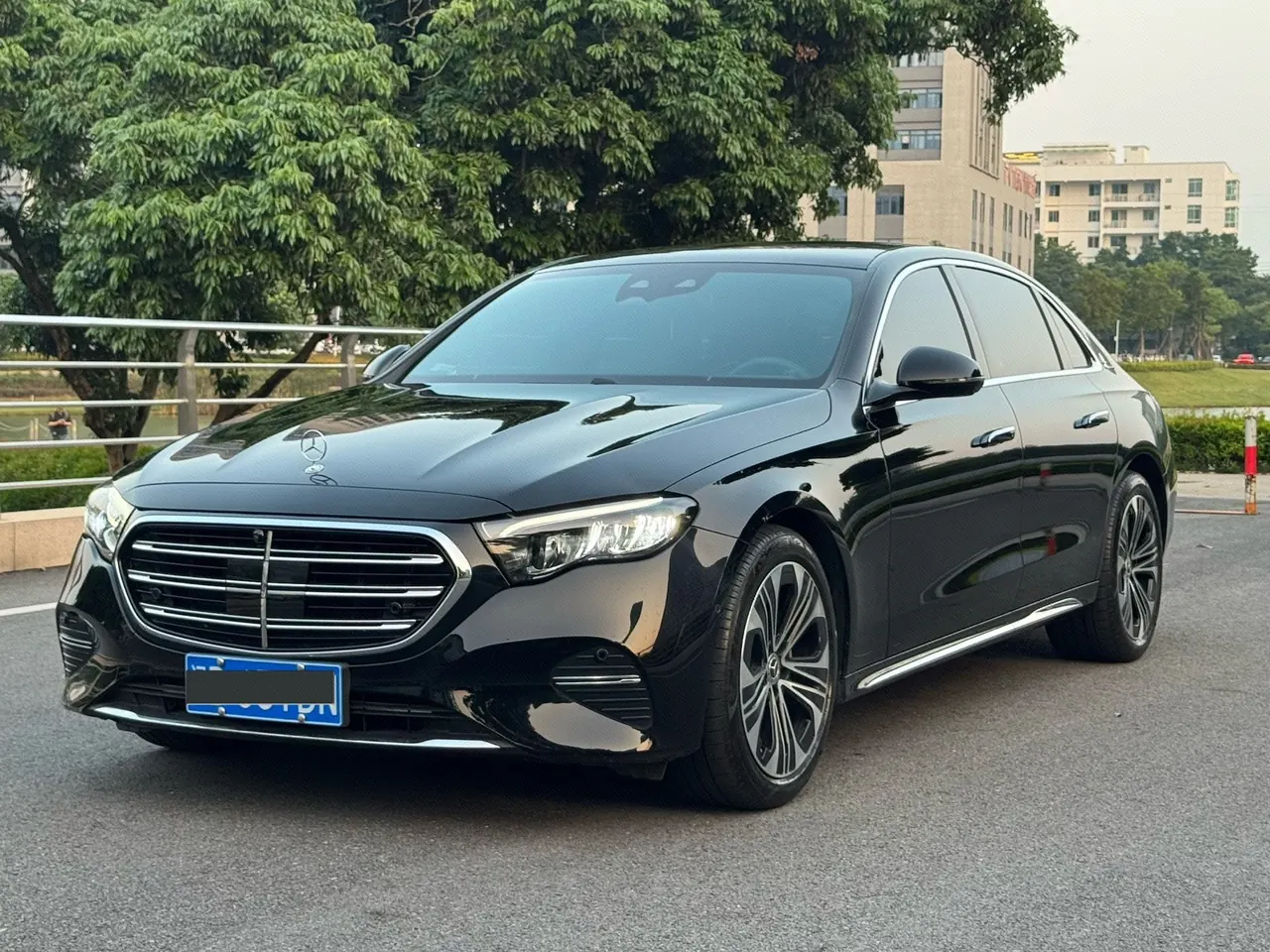 Open image lightbox: Mercedes Benz E Class 2025 E 300 L 48V 2.0T Luxury Automatic Gear