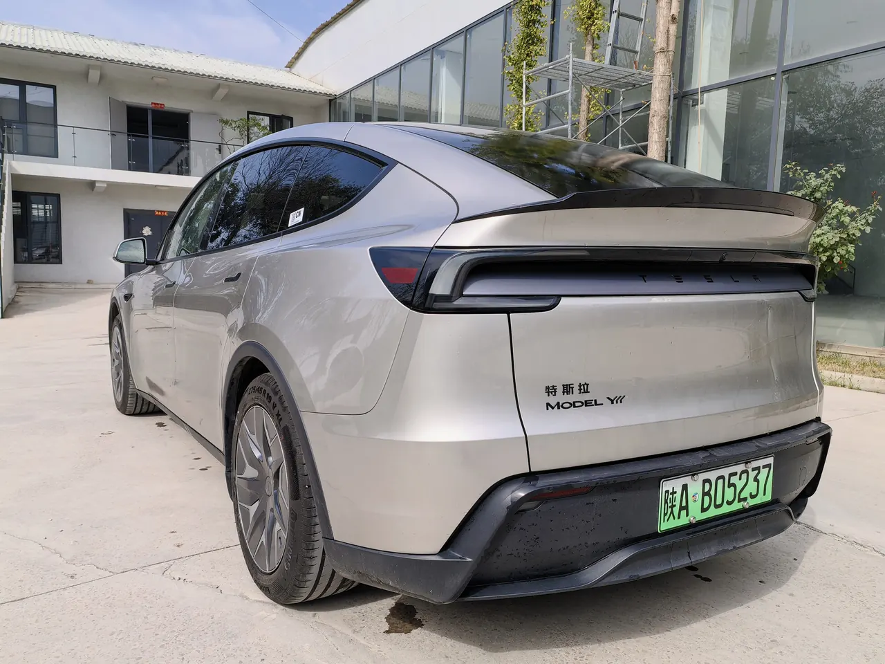 Tesla 2025 Model Y L Long Endurance All-Wheel Drive Automatic Transmission 7
