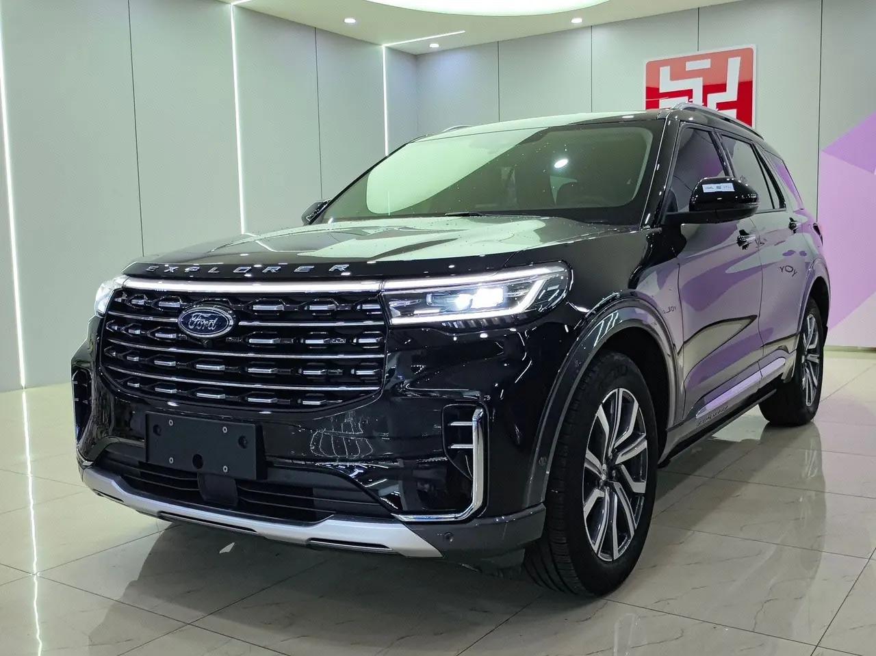 Open image lightbox: Ford 2023 Explorer 2.3T EcoBoost 285 Four-wheel Drive Titanium Edition 7-seat Automatic Gear