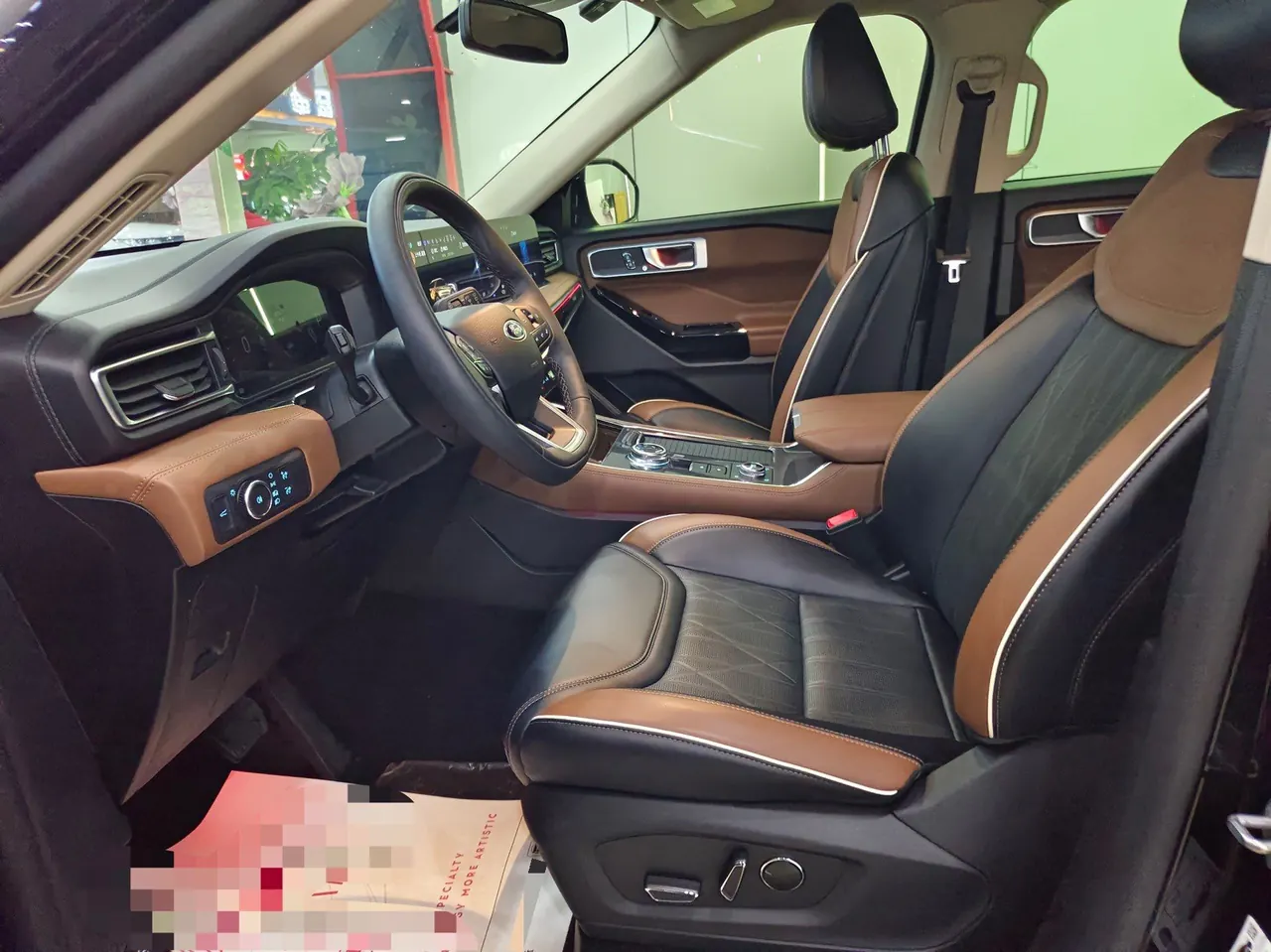 Ford 2023 Explorer 2.3T EcoBoost 285 Four-wheel Drive Titanium Edition 7-seat Automatic Gear 5