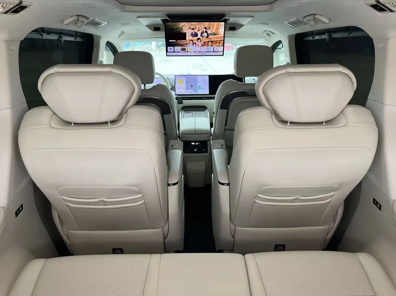 WEY 2025 VV7 Hi4 1.5T Four-Wheel-Drive Automatic Model 8
