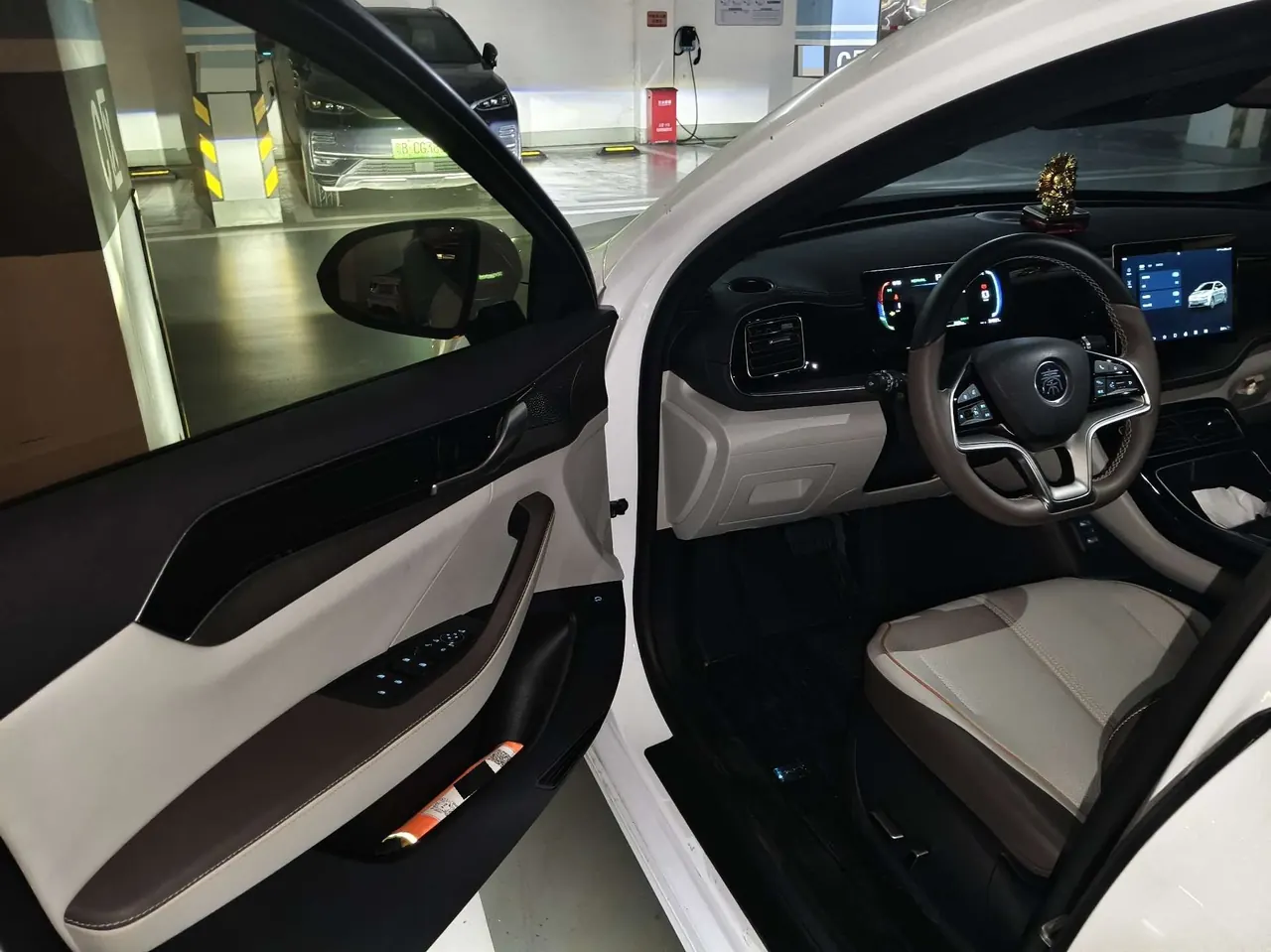 BYD 2023 Qin PLUS EV 420KM Champion Edition Exceed Automatic Gear 4
