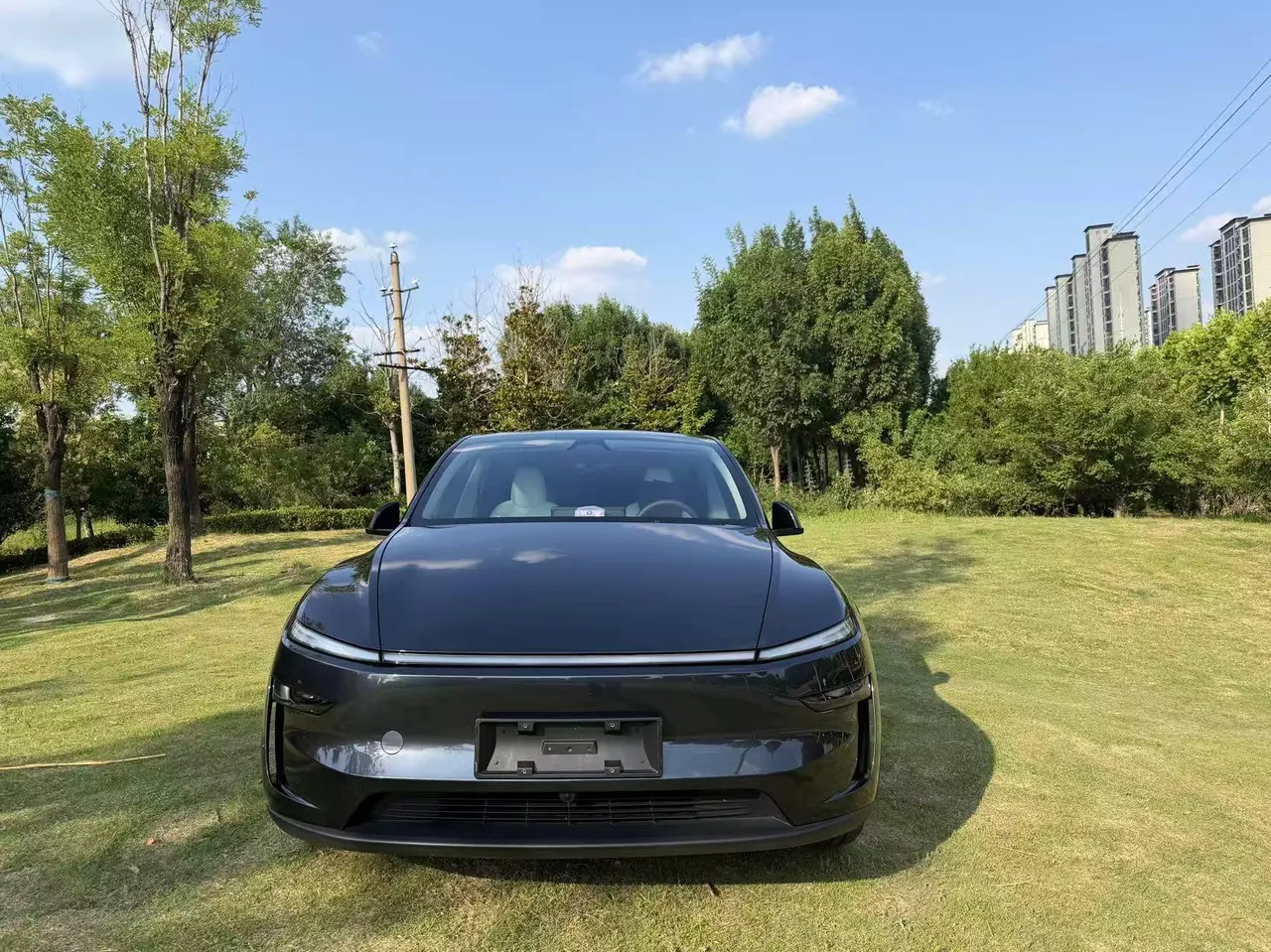 Tesla 2025 Model Y rear-wheel drive version automatic transmission 2
