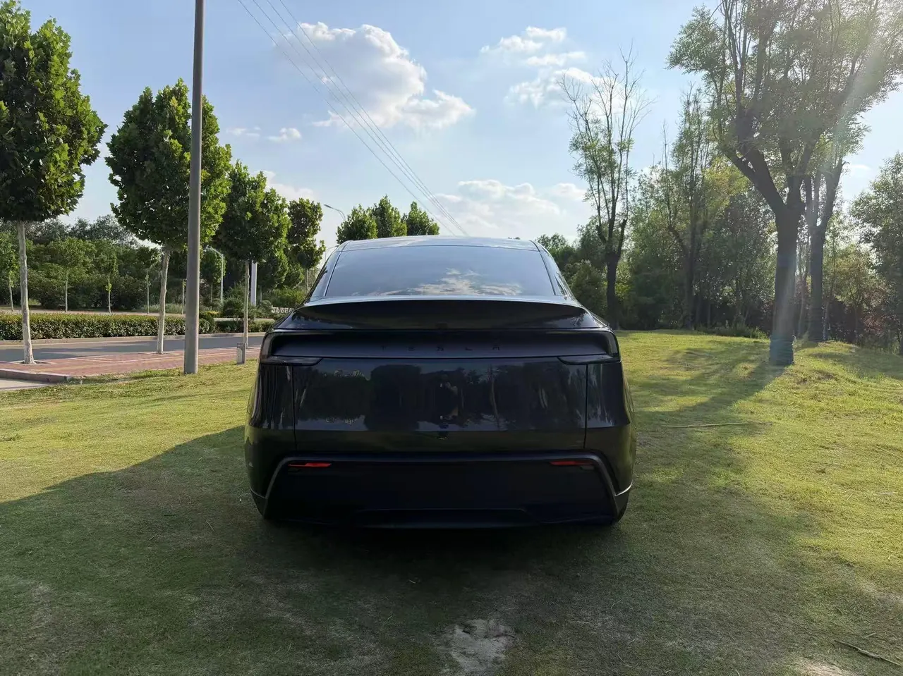 Tesla 2025 Model Y rear-wheel drive version automatic transmission 5