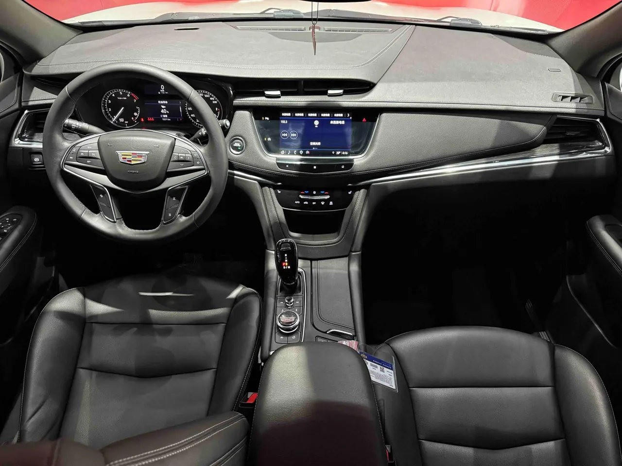Cadillac 2021 XT5 2.0T 28T Luxury Automatic Gear 4