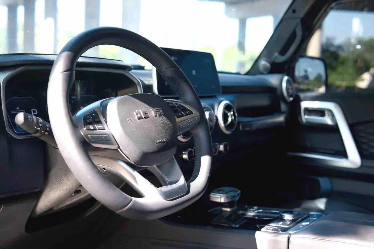 Beijing 2023 BJ40 2.0D Four-wheel Drive Blade Hero Edition Chivalrous Automatic Gear 9