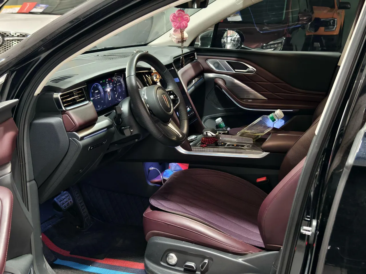 HongQi 2024 HS7 PHEV 2.0T 4-wheel drive flag smooth version 7-seat automatic gear 6