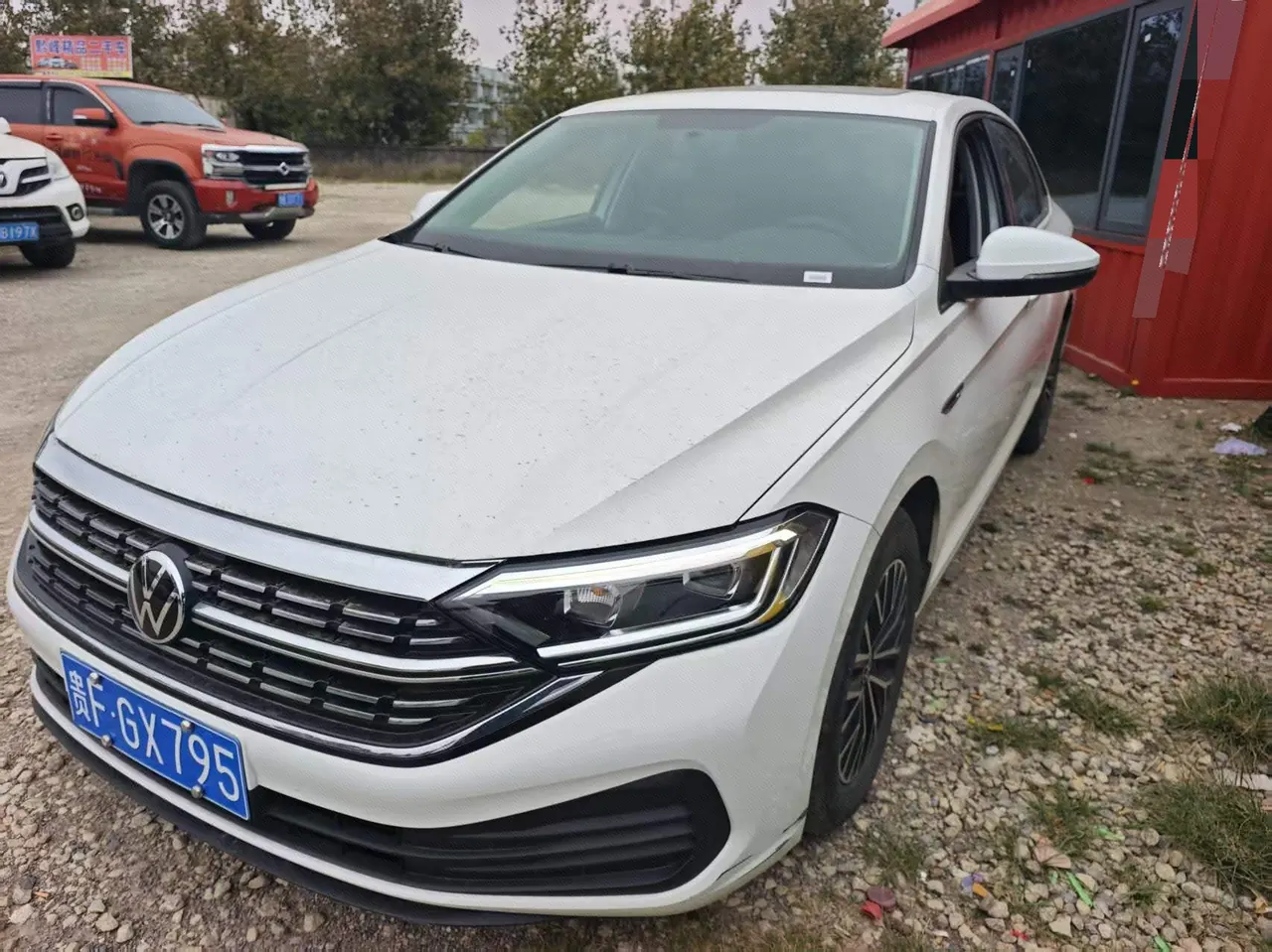 打开图片灯箱:Volkswagen 2025 Sagittarius 1.2TSI 200TSI Flying Edition Automatic Gear