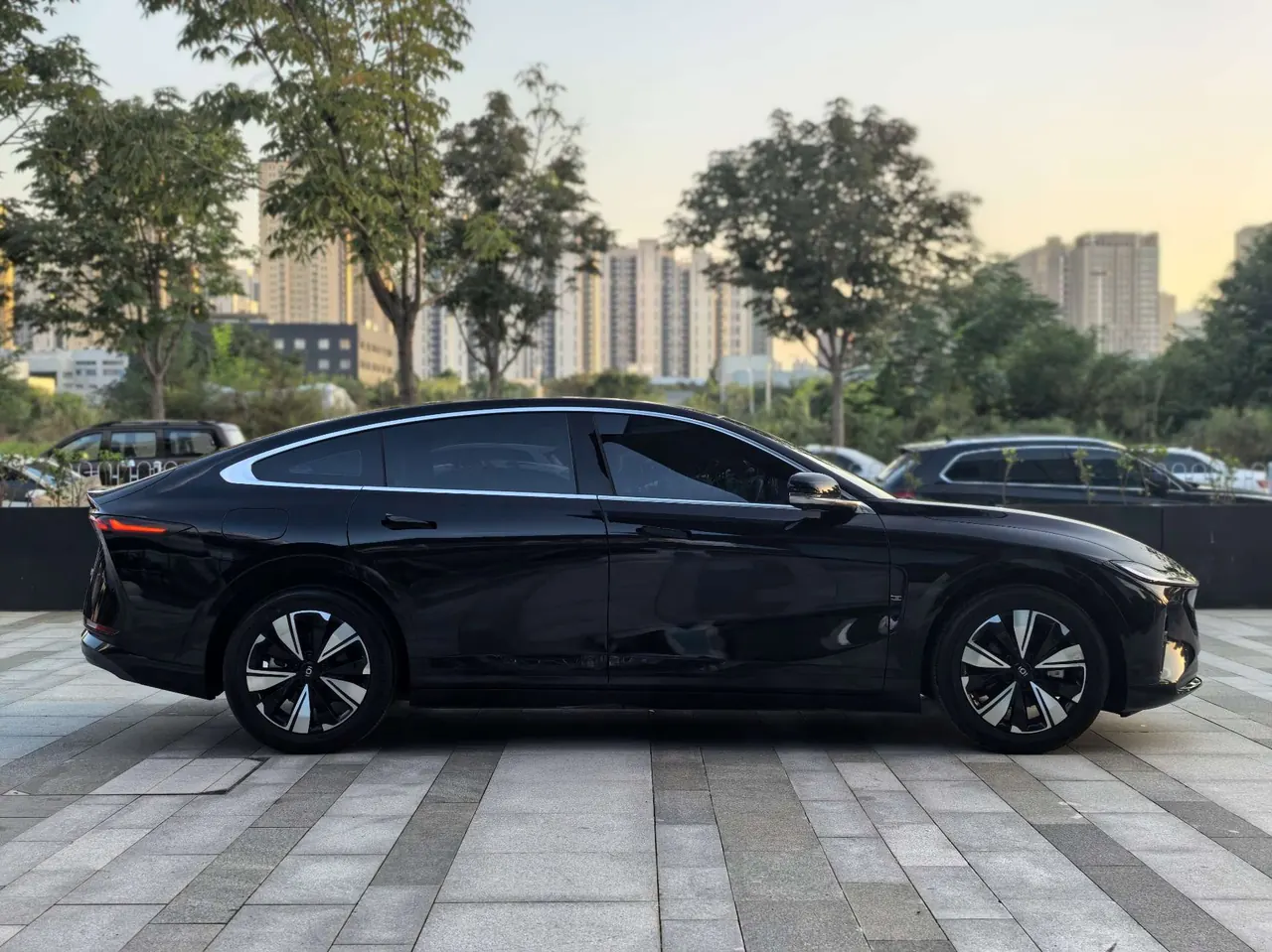 Qiyuan 2025 A07 Blue Whale Range-extended Edition 140 Elite Automatic Gear 4