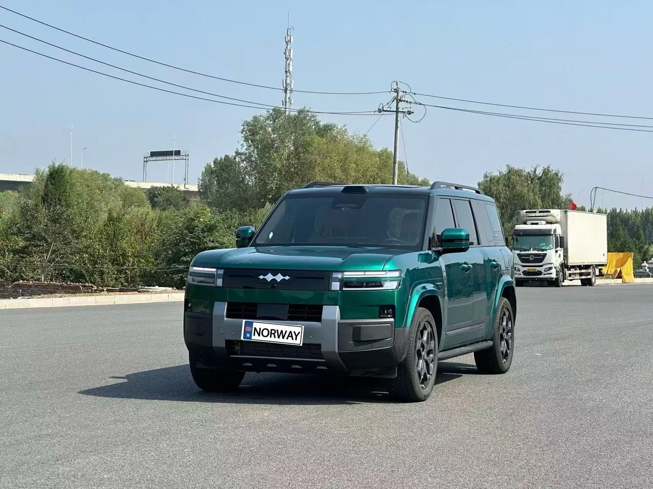 FangChengBao 2025 titanium 7 1.5T stepless 190KM four-wheel drive Ultra version of automatic gear - View 1
