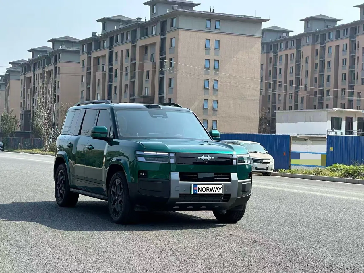 FangChengBao 2025 titanium 7 1.5T stepless 190KM four-wheel drive Ultra version of automatic gear 2