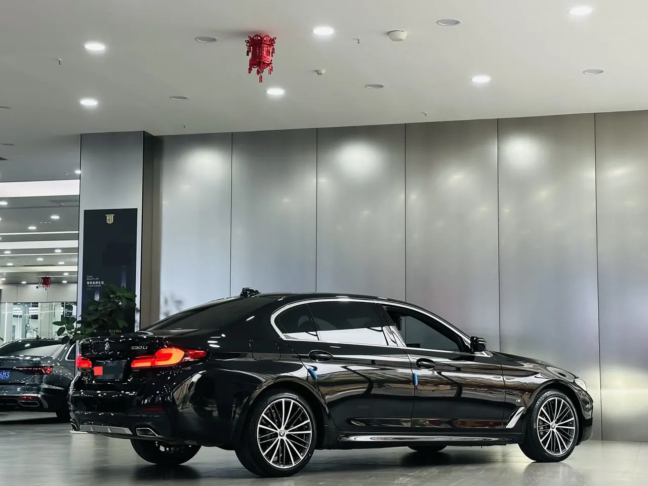 BMW 5 Series 2021 530Li 2.0T Leading M Sports Suit Automatic Gear 7