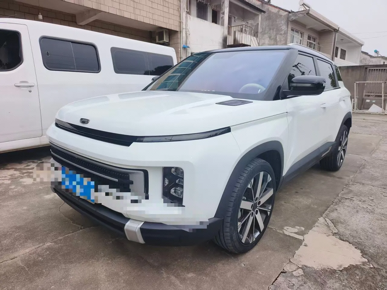 Geely 2023 icon 1.5TD chocolate alcohol version of automatic gear - View 1