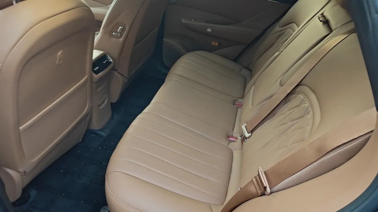 Aeolus 2025 L8 1.5T 185KM Dream Edition Automatic Gear 7