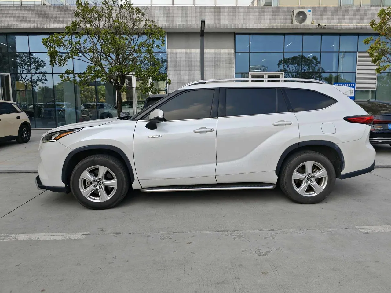 Toyota 2023 Highlander Dual Engine 2.5 Stepless Intelligent Electric Hybrid Two-Drive Elite Edition 5-seat Automatic Transmission 3