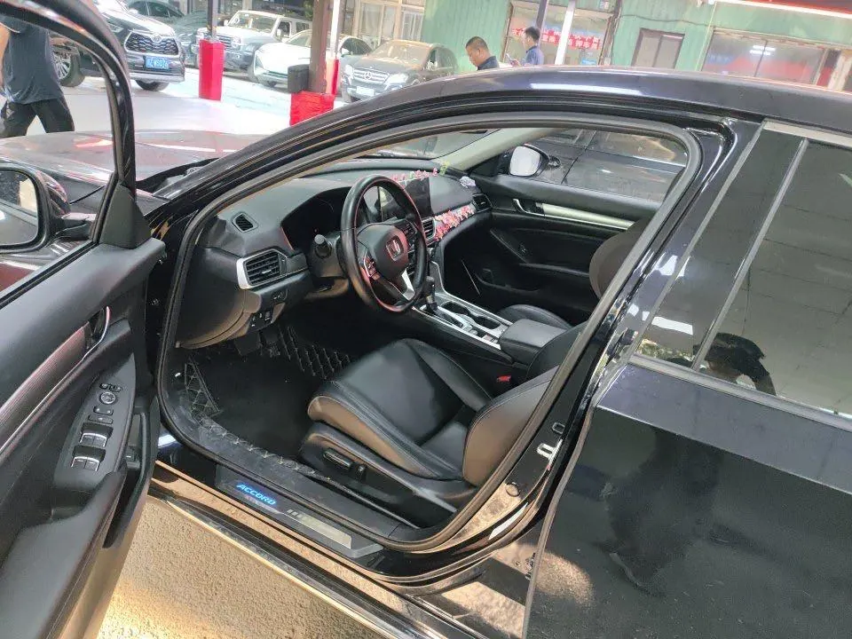 Honda 2021 10th Generation Accord 1.5T Stepless 260TURBO Luxury Star Limited Edition Automatic Gear 6