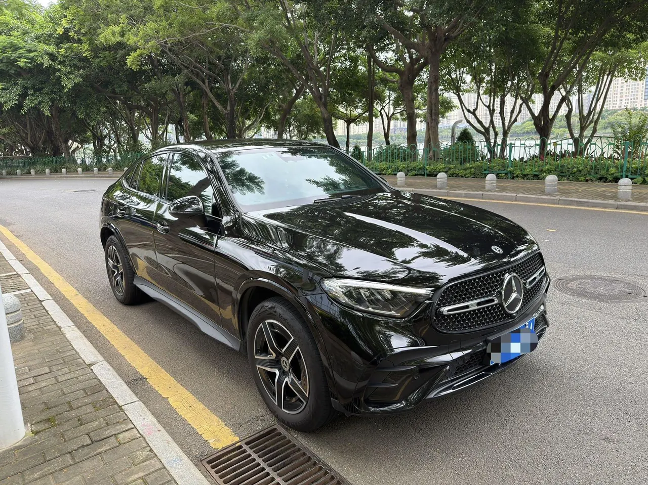 Mercedes Benz GLC (Imported) 2024 GLC 260 Coupe 4MATIC 2.0T Automatic 3