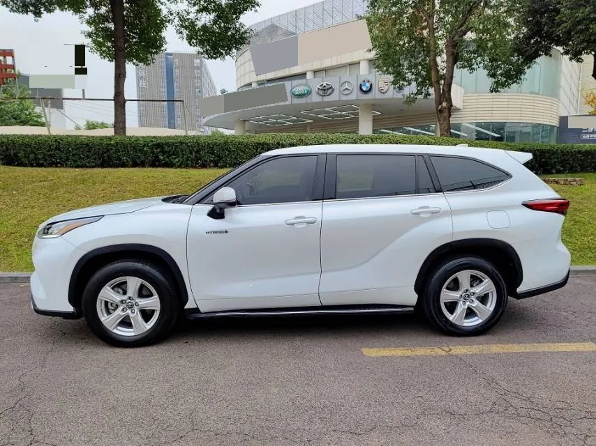 Toyota 2023 Highlander Dual Engine 2.5 Stepless Intelligent Electric Hybrid Four-wheel Drive Deluxe Edition 7-seat Automatic Transmission 2