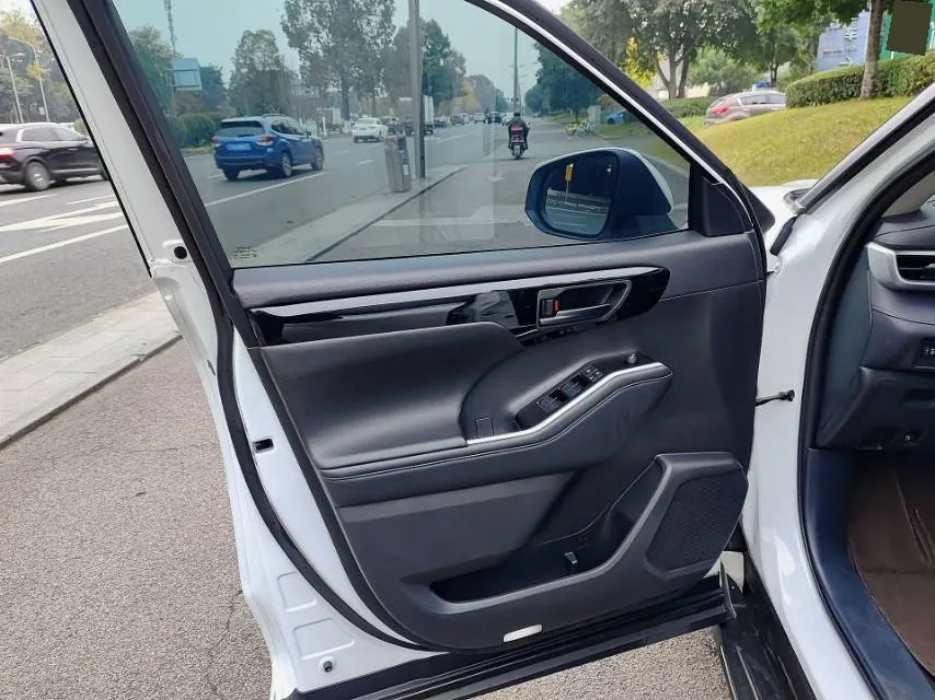 Toyota 2023 Highlander Dual Engine 2.5 Stepless Intelligent Electric Hybrid Four-wheel Drive Deluxe Edition 7-seat Automatic Transmission 6